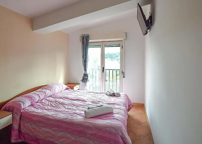 Stunning In With House Sea View *